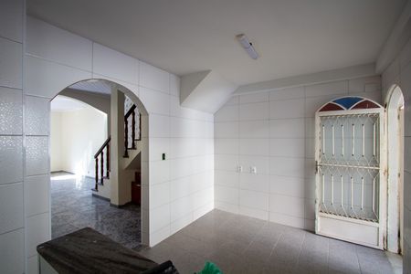 Casa para alugar com 232m², 3 quartos e 1 vaga Casa para alugar com 232m², 3 quartos e 1 vagaCozinha