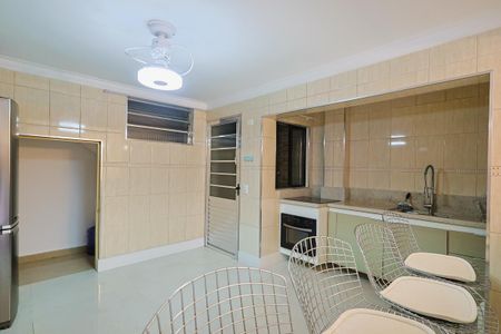 Casa à venda com 140m², 2 quartos e 2 vagasCozinha