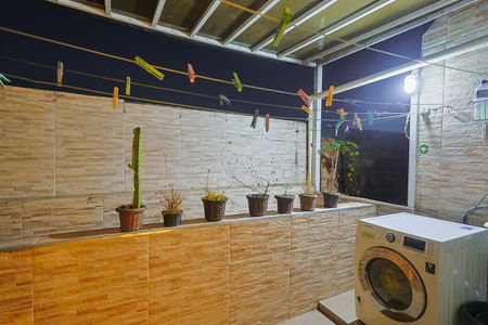 Casa à venda com 140m², 2 quartos e 2 vagasÁrea de Serviço