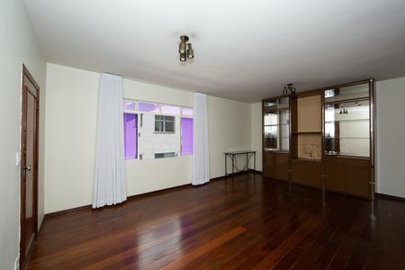 SALA de apartamento para alugar com 4 quartos, 153m² em Santo Antônio, Belo Horizonte