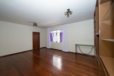 SALA de apartamento para alugar com 4 quartos, 153m² em Santo Antônio, Belo Horizonte