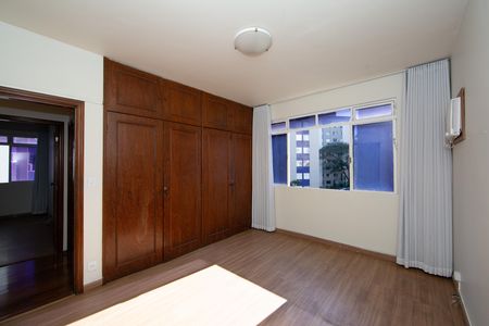 QUARTO4 de apartamento para alugar com 4 quartos, 153m² em Santo Antônio, Belo Horizonte