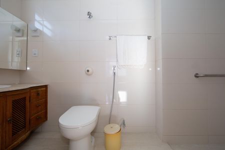 BANHEIRO2 de apartamento para alugar com 4 quartos, 153m² em Santo Antônio, Belo Horizonte