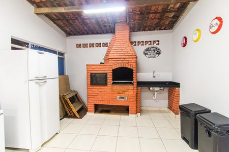 Apartamento para alugar com 43m², 2 quartos e 1 vaga Apartamento para alugar com 43m², 2 quartos e 1 vagaÁrea comum - Salão de festas