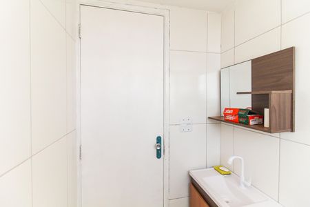 Banheiro de apartamento para alugar com 2 quartos, 43m² em Vila Popular, São Paulo