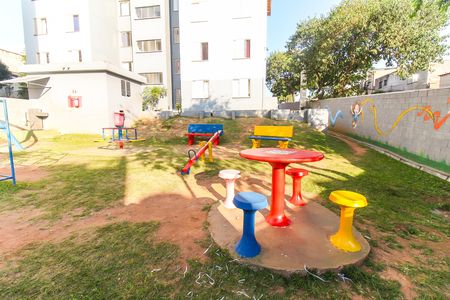 Apartamento para alugar com 43m², 2 quartos e 1 vaga Apartamento para alugar com 43m², 2 quartos e 1 vagaÁrea comum - Playground