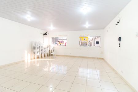 Apartamento para alugar com 43m², 2 quartos e 1 vaga Apartamento para alugar com 43m², 2 quartos e 1 vagaÁrea comum - Salão de festas