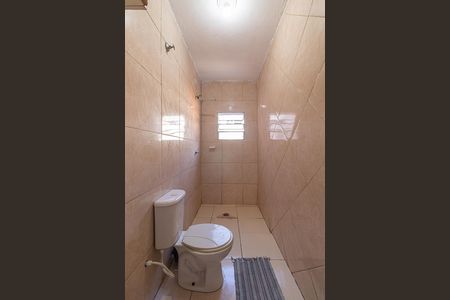 Banheiro de casa para alugar com 1 quarto, 80m² em Jardim Benfica, São Paulo