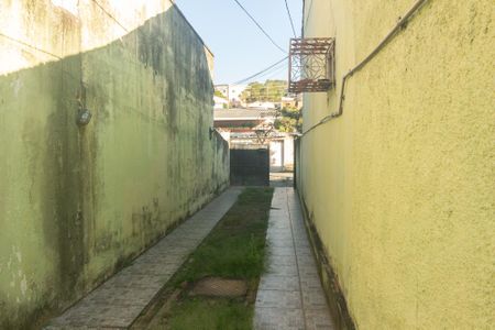 Quintal de casa à venda com 3 quartos, 100m² em Campo Grande, Rio de Janeiro