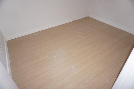 Quarto 2 de apartamento para alugar com 2 quartos, 40m² em Chácaras Caxingui, Embu das Artes