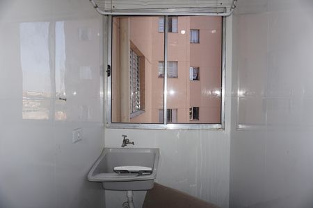 Lavanderia de apartamento para alugar com 2 quartos, 40m² em Chácaras Caxingui, Embu das Artes