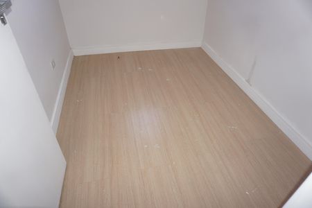 Quarto 1 de apartamento para alugar com 2 quartos, 40m² em Chácaras Caxingui, Embu das Artes