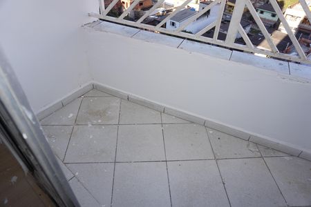 Varanda de apartamento para alugar com 2 quartos, 40m² em Chácaras Caxingui, Embu das Artes