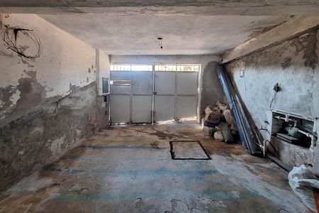 Garagem de casa à venda com 2 quartos, 360m² em Santa Barbara, Niterói