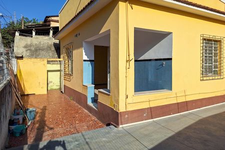 Casa à venda com 360m², 3 quartos e 2 vagas Casa à venda com 360m², 3 quartos e 2 vagasQuintal