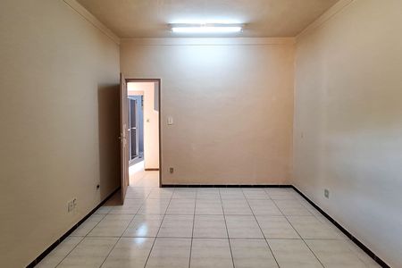 Casa à venda com 360m², 3 quartos e 2 vagas Casa à venda com 360m², 3 quartos e 2 vagasQuarto 2