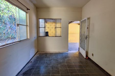 Casa à venda com 360m², 3 quartos e 2 vagas Casa à venda com 360m², 3 quartos e 2 vagasCopa
