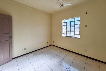 Casa à venda com 360m², 3 quartos e 2 vagas Casa à venda com 360m², 3 quartos e 2 vagasQuarto 1