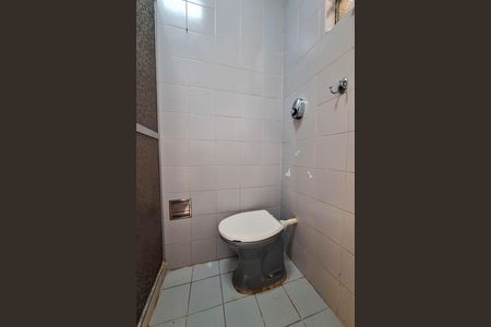 Casa à venda com 360m², 3 quartos e 2 vagas Casa à venda com 360m², 3 quartos e 2 vagasBanheiro