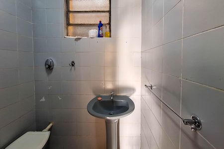 Banheiro de casa à venda com 2 quartos, 360m² em Santa Barbara, Niterói