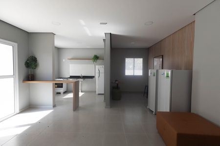 Apartamento à venda com 42m², 2 quartos e 1 vaga Apartamento à venda com 42m², 2 quartos e 1 vagaÁrea comum - Salão de festas