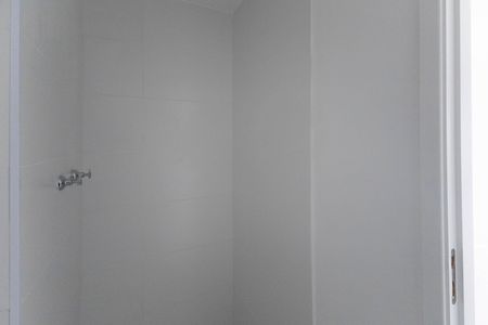 Apartamento à venda com 42m², 2 quartos e 1 vaga Apartamento à venda com 42m², 2 quartos e 1 vagaBanheiro