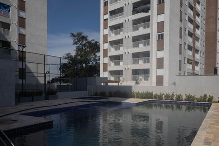 Apartamento à venda com 42m², 2 quartos e 1 vaga Apartamento à venda com 42m², 2 quartos e 1 vagaÁrea comum - Piscina