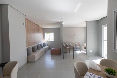 Apartamento à venda com 42m², 2 quartos e 1 vaga Apartamento à venda com 42m², 2 quartos e 1 vagaÁrea comum - Salão de festas