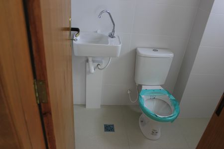 Banheiro da Suíte  de apartamento à venda com 2 quartos, 53m² em Jardim Aida, Guarulhos