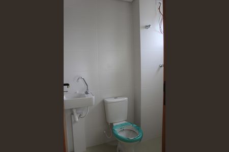 Banheiro da Suíte  de apartamento à venda com 2 quartos, 53m² em Jardim Aida, Guarulhos