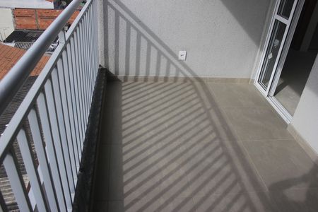 Varanda  de apartamento à venda com 2 quartos, 53m² em Jardim Aida, Guarulhos