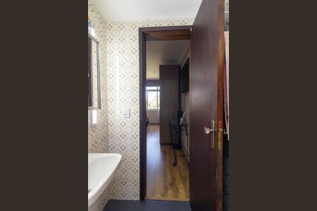 Apartamento à venda com 95m², 3 quartos e 1 vaga Apartamento à venda com 95m², 3 quartos e 1 vagaBanheiro da Suite