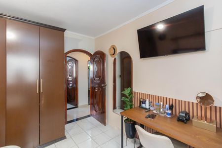 Quarto 1 de casa à venda com 6 quartos, 380m² em Vila Carmosina, São Paulo