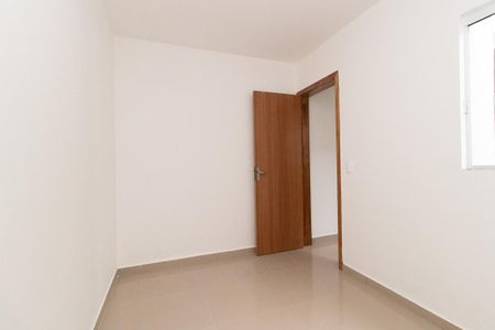Quarto 2 de casa à venda com 2 quartos, 38m² em Campo de Santana, Curitiba