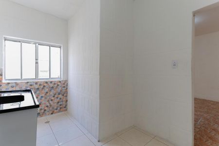 Cozinha de casa para alugar com 1 quarto, 48m² em Vila Romero, São Paulo