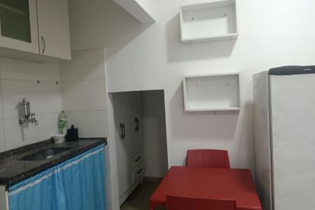 Sala/cozinha de kitnet/studio para alugar com 1 quarto, 35m² em Parque Duque, Duque de Caxias