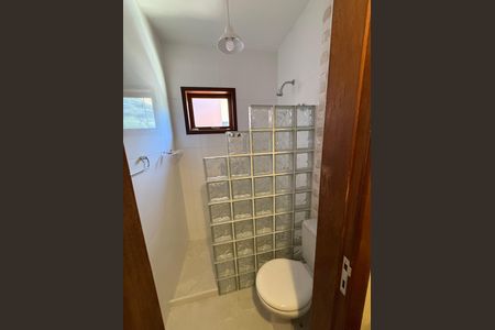 Casa para alugar com 300m², 3 quartos e 1 vaga Casa para alugar com 300m², 3 quartos e 1 vagaBanheiro da Suíte 3