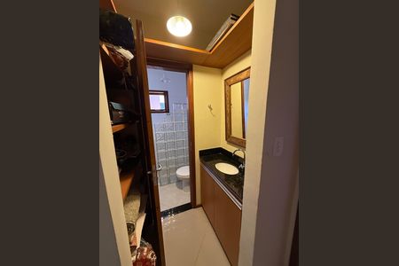 Casa para alugar com 300m², 3 quartos e 1 vaga Casa para alugar com 300m², 3 quartos e 1 vagaBanheiro da Suíte 3