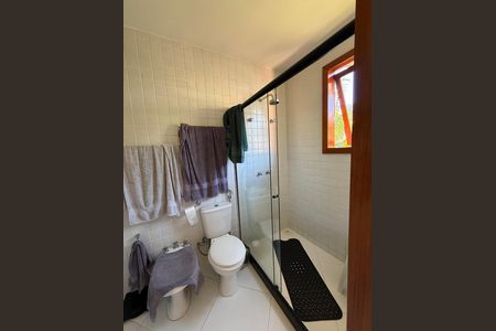 Casa para alugar com 300m², 3 quartos e 1 vaga Casa para alugar com 300m², 3 quartos e 1 vagaBanheiro da Suíte