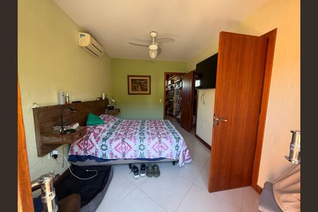 Casa para alugar com 300m², 3 quartos e 1 vaga Casa para alugar com 300m², 3 quartos e 1 vagaSuíte