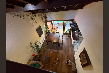 Casa para alugar com 300m², 3 quartos e 1 vaga Casa para alugar com 300m², 3 quartos e 1 vagaSala