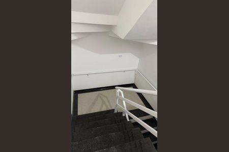 Escada de apartamento à venda com 2 quartos, 88m² em Vila Suíça, Santo André