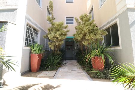 Apartamento para alugar com 45m², 2 quartos e 1 vagaHall de entrada
