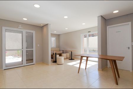 Apartamento para alugar com 43m², 2 quartos e 1 vagaÁrea comum - Salão de festas