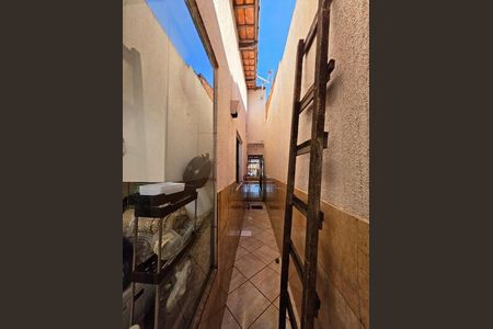 Corredor de casa à venda com 4 quartos, 200m² em Avenida p2, Brasília