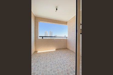 Sacada  de apartamento para alugar com 3 quartos, 74m² em Vila São José, Osasco