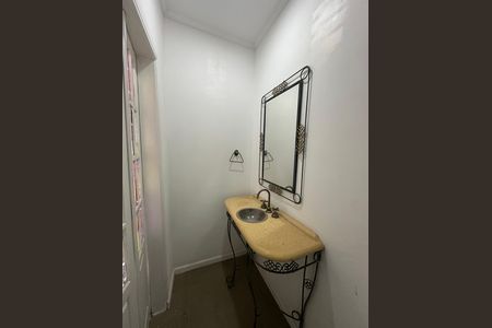 Apartamento para alugar com 158m², 3 quartos e 2 vagas Apartamento para alugar com 158m², 3 quartos e 2 vagasLavabo