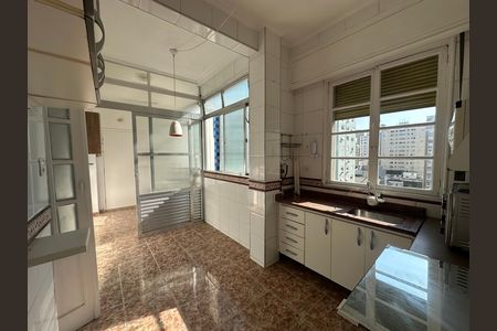 Apartamento para alugar com 158m², 3 quartos e 2 vagas Apartamento para alugar com 158m², 3 quartos e 2 vagasCozinha