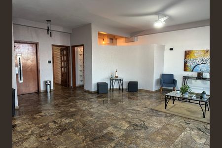 Apartamento para alugar com 158m², 3 quartos e 2 vagas Apartamento para alugar com 158m², 3 quartos e 2 vagasHall social