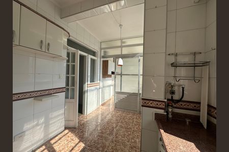 Apartamento para alugar com 158m², 3 quartos e 2 vagas Apartamento para alugar com 158m², 3 quartos e 2 vagasCozinha